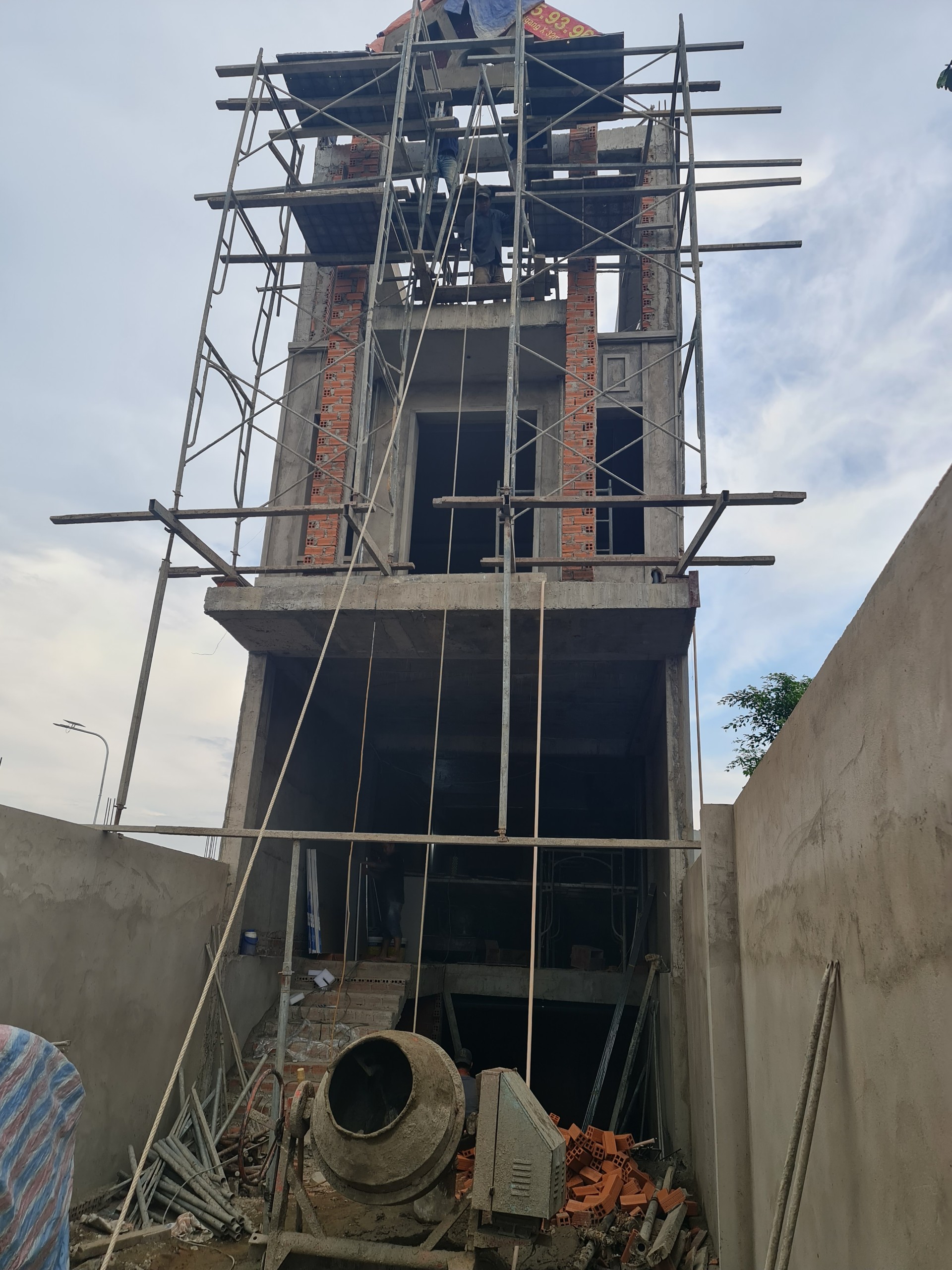 CÔNG TY TNHH THIẾT KẾ XÂY DỰNG Hưng Phát